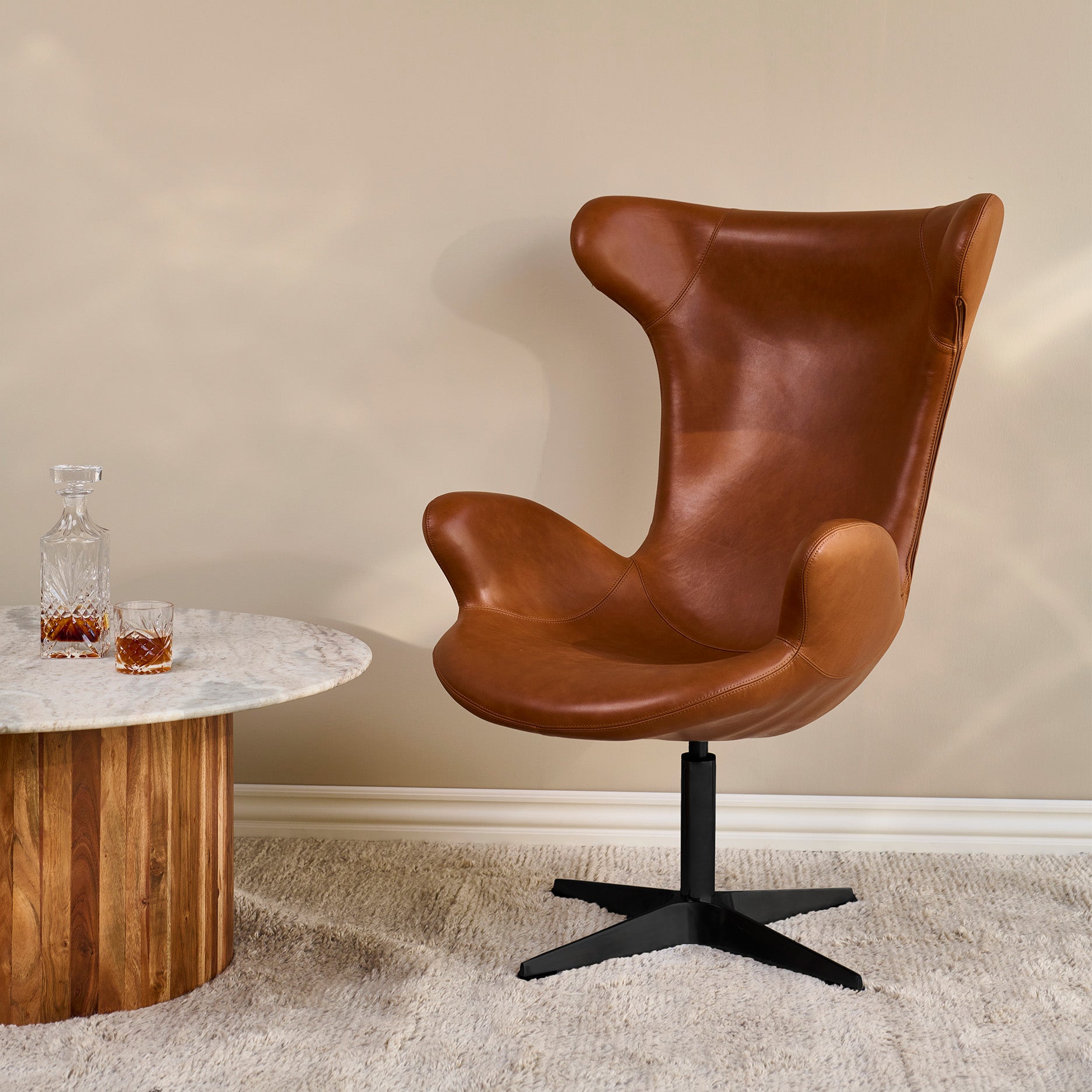 Victor loungestol læder m. sort drejesokkel